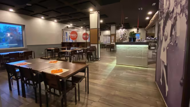 MAD Pizza, Burger & Grill - 2