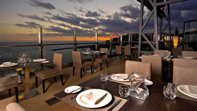 222sw Bar & Grill - 0