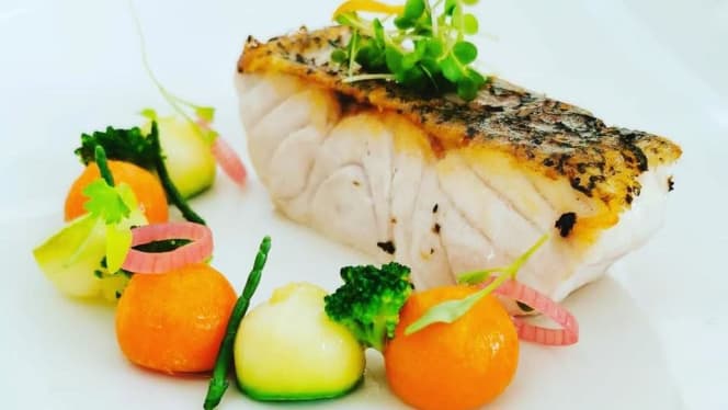 222sw Bar & Grill - 7