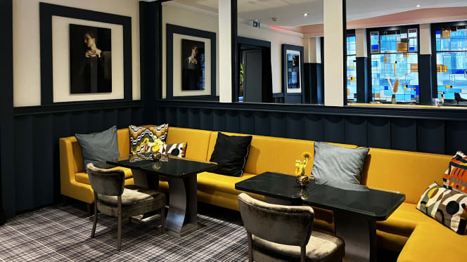 Le Lounge de  L'E7 - 7