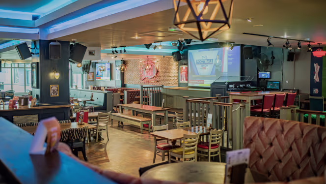 Yates Cardiff - Cardiff - 9