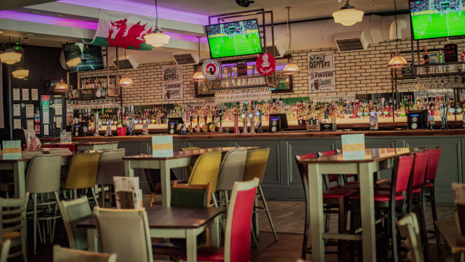 Yates Cardiff - Cardiff - 6