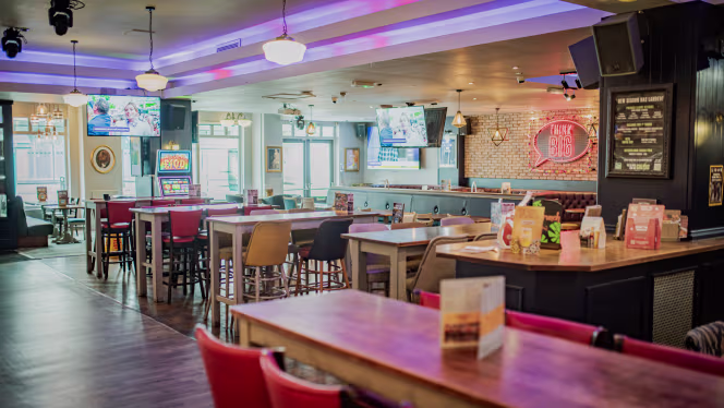 Yates Cardiff - Cardiff - 8