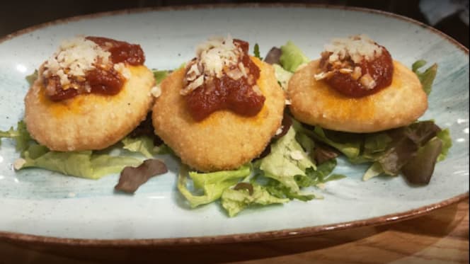 Pizzeria M. Condurro Alessandria - 1