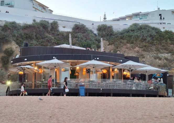 Roca Beach Restaurant - 6