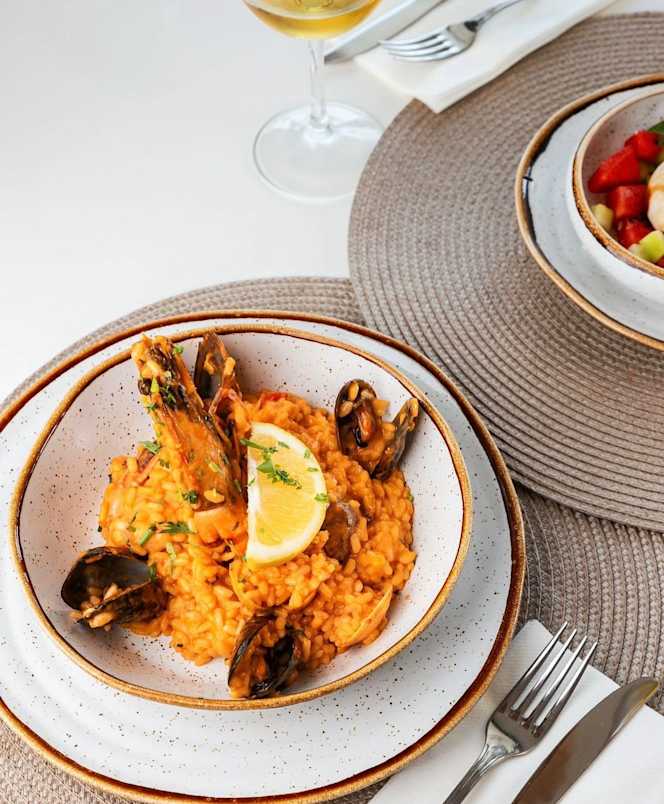 Roca Beach Restaurant - 5