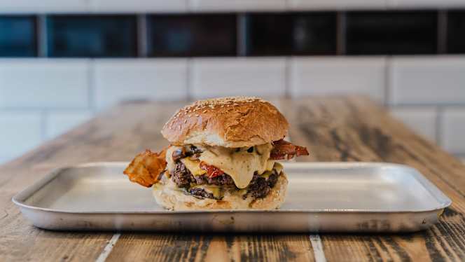 Moo Moo Burgers - 2