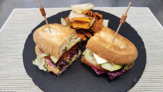 The Place To Be - Petit Palace Santa Bárbara - 1