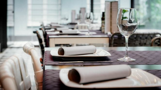 The Place To Be - Petit Palace Santa Bárbara - 8