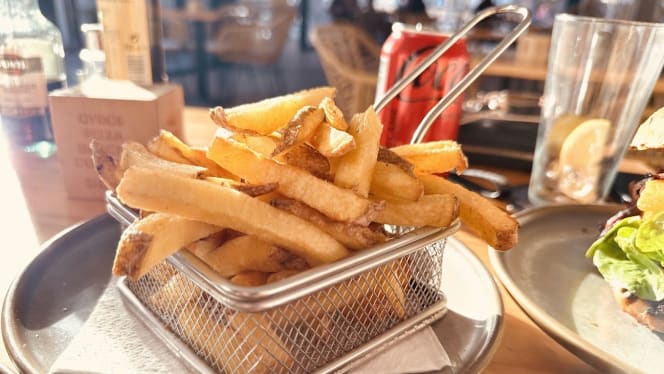 Mestizä Tapas - Burger & Thin Pizza - Oriental Wok & Poké Bowl - 3