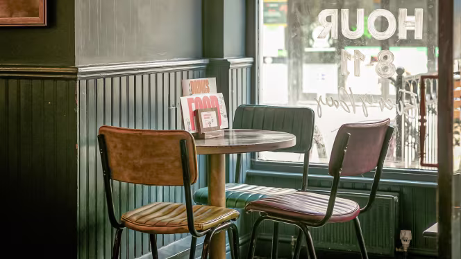 The Junction Tap Woking - 9