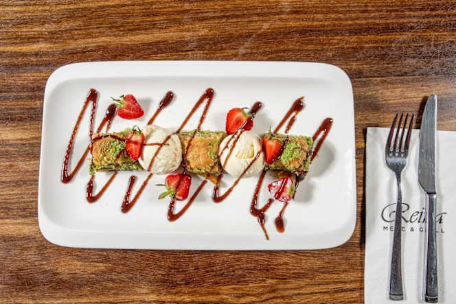 Reina Meze Grill - 5