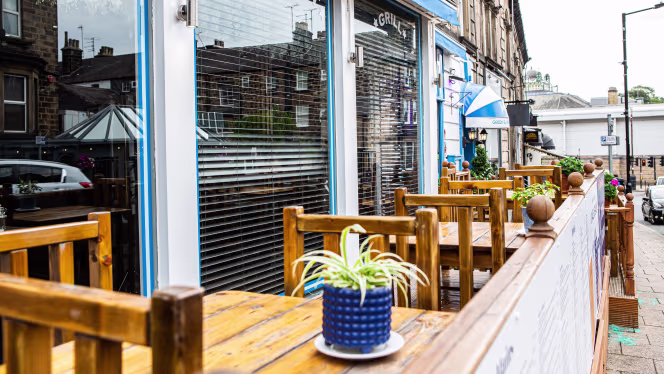 Taverna Harrogate - 4