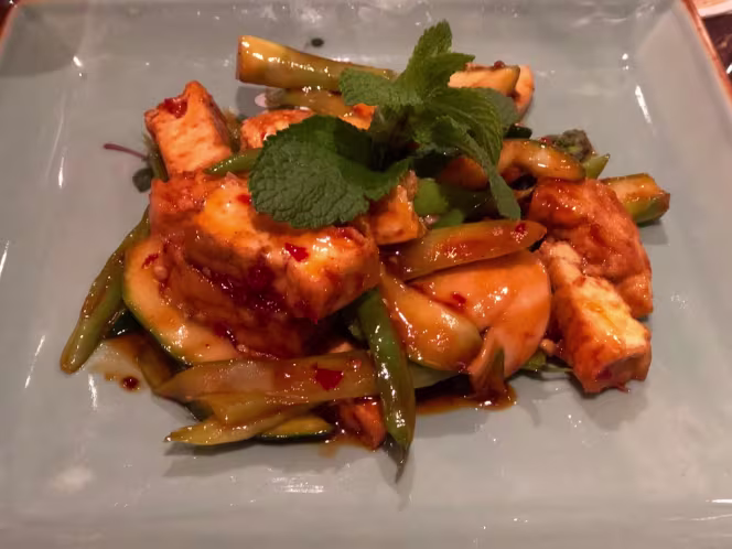 TuNong - Asia Fusion Kitchen - 1