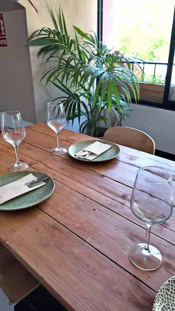 Traveler by López & López - 4