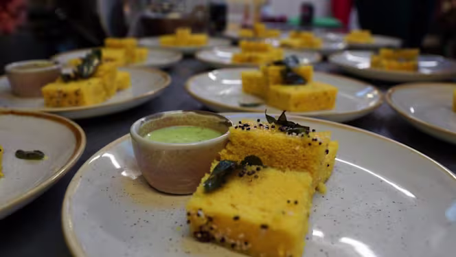 Rangoli Indian Bistro - 9