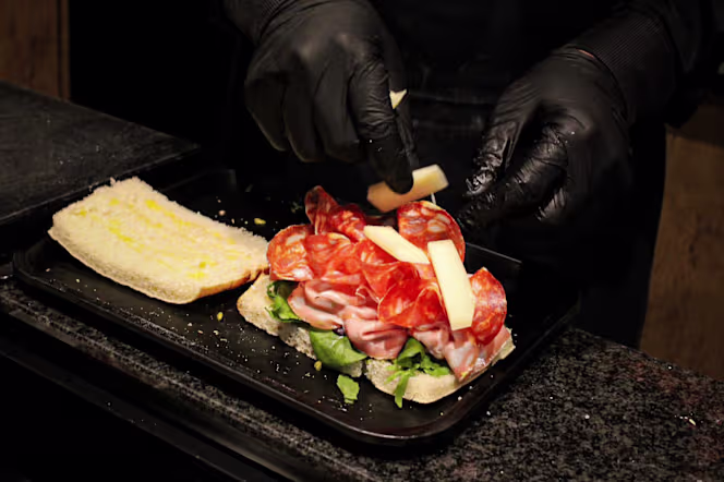 Ghorban Delikatessen & Wine Bar - 3