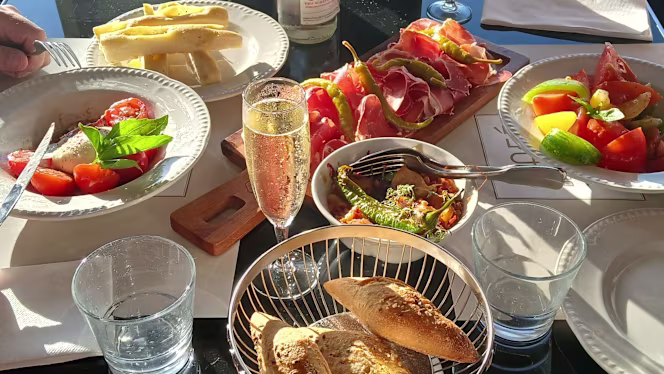 Café de la Grande Plage - 6