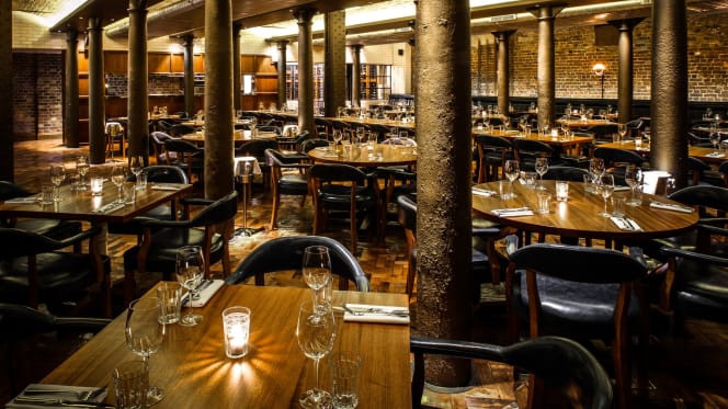 Hawksmoor Seven Dials - 7