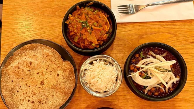 Taparee, Indian and Nepalese Cuisine - 5