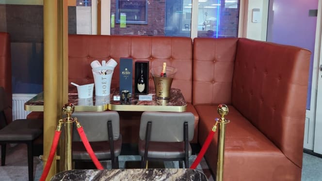 Tropicana Lounge - 5