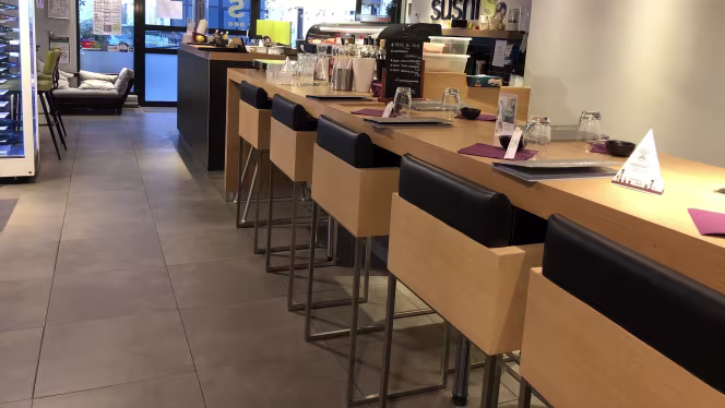 Sushi's Black Swans - 5