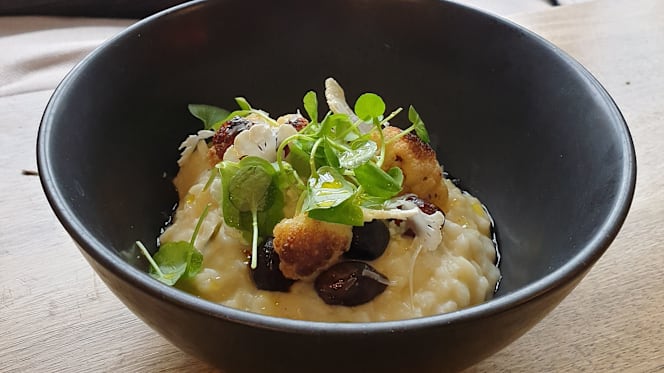 The Wyvern Restaurant at The Kings Arms Hotel - 1