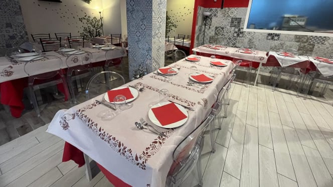 Leila Restaurant - 8