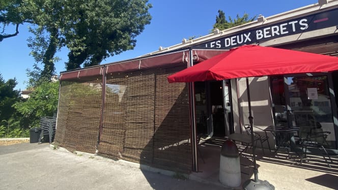 Les Deux Berets Saint Jean de Vedas - 0