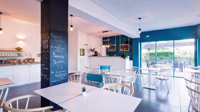 Hotel Kyriad Lyon Sud St Genis Laval - 0