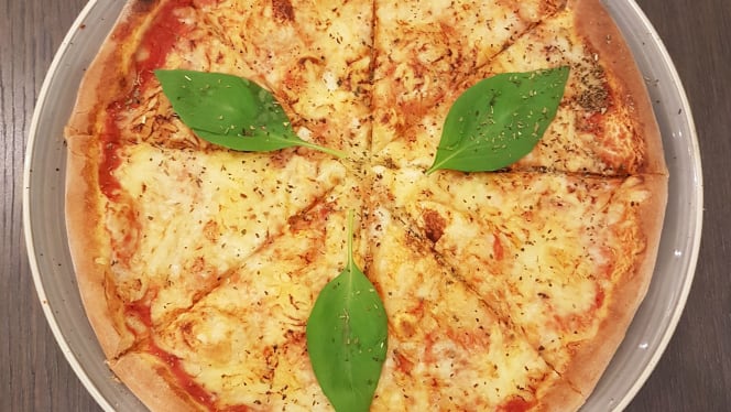 The Lion & Key Cafe Bar Grill - 1