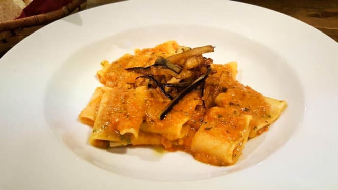 Legmastersheep Irish Pub - 4