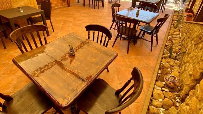 Legmastersheep Irish Pub - 8