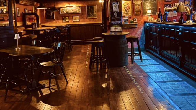 Legmastersheep Irish Pub - 7