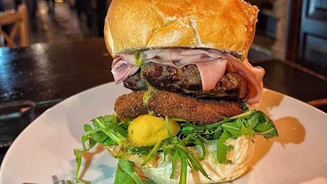 King's Cross Irish Pub - 7