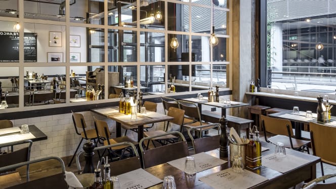 Franco Manca Canary Wharf - 7