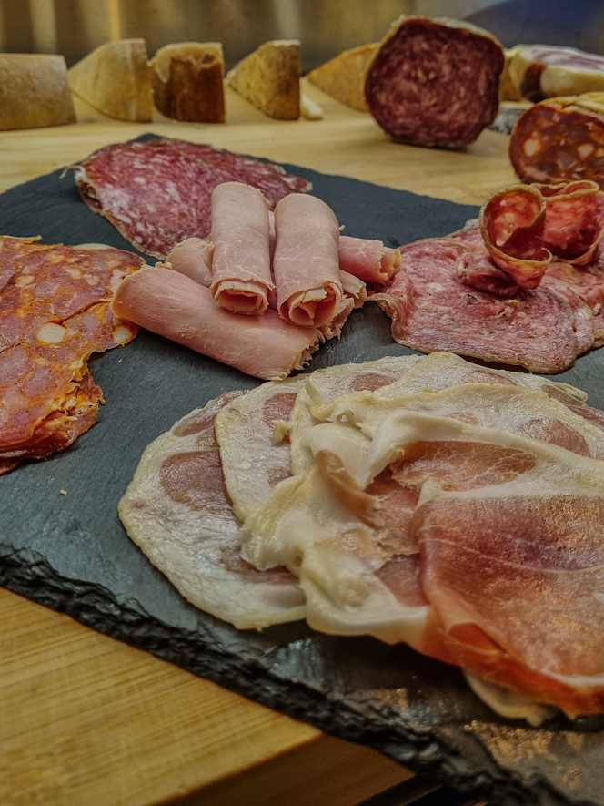 DER Bar - Drink, Eat, Repeat - 1