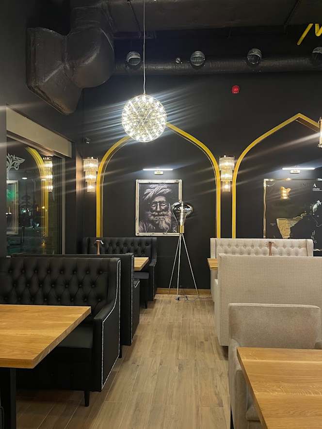 Smaki Indii Restaurant & Shisha Bar - 1