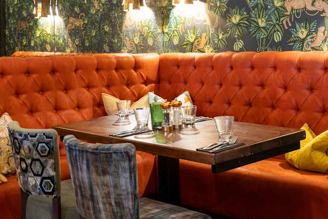 Riva Bar & Restaurant - Hale - 1