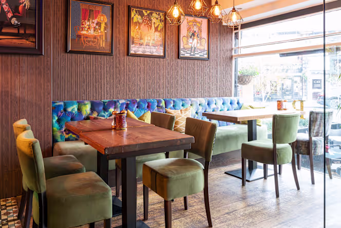 Riva Bar & Restaurant - Hale - 3