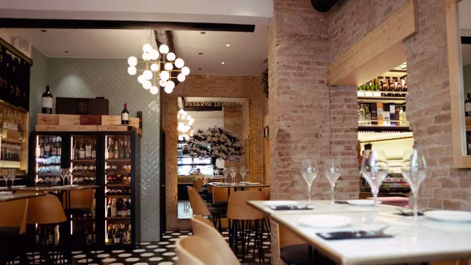 Reserva Iberica The Kitchen - 8