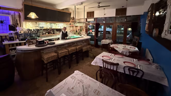 Zeybek Restaurant Meyhane - 9