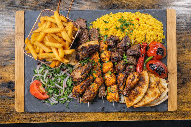 Rooni Restaurant - 3