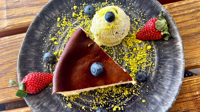 Breeza Beach Club - 7