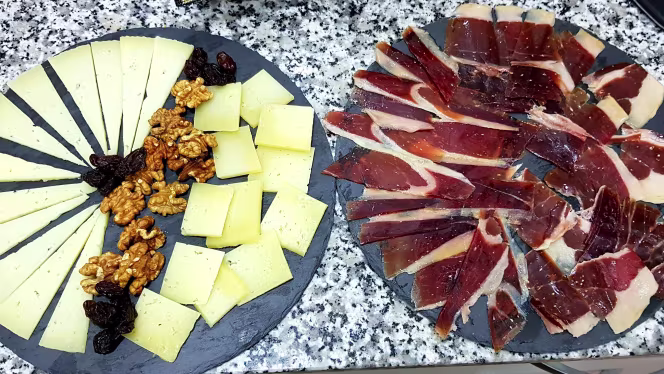 Lugar del vino Gijon - 1