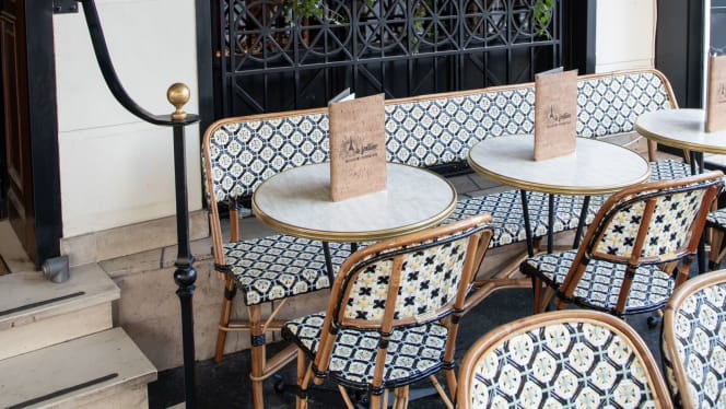 Café à la Fontaine - 6