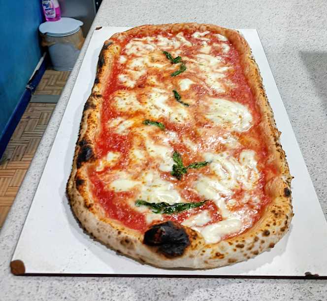 Pizzeria La Partenope - 5
