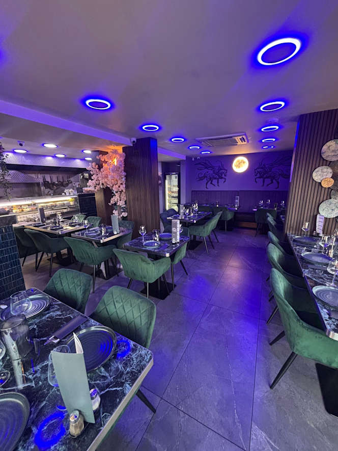 Omnia Restaurant - 8