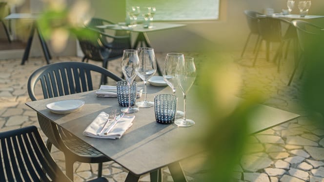 Blu Stone Restaurant - 5