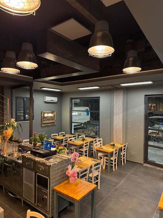 Da Vittoria Pizzeria Cucina e Vino - 3